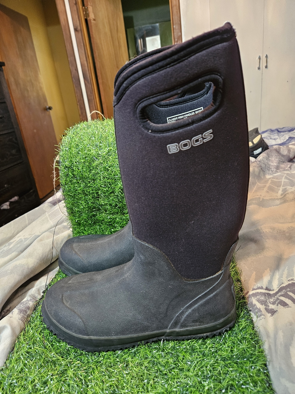 Bogs Women's Black Tall Waterproof Pull-On Boots
